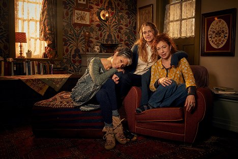 Valarie Pettiford, Teresa Palmer, Alex Kingston - A Discovery of Witches - Season 1 - Promo