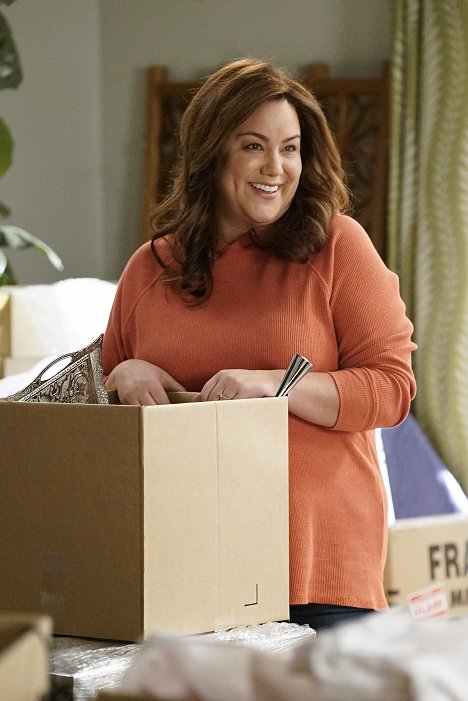 Katy Mixon - American Housewife - Mother's Little Helper - Photos