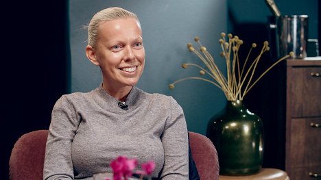 Johanna "Pinksu" Marjomaa - Sinkut paljaana - Filmfotos