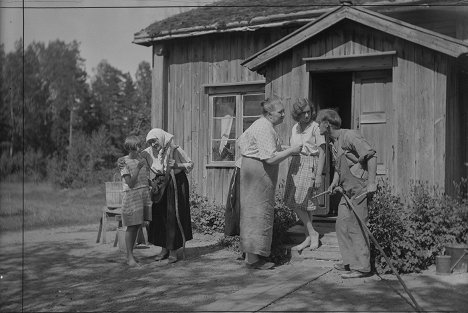 Elin Svensson, Märta Claesson, Greta Anjou, Nils Åhsberg - Flickan från Värmland - Filmfotók
