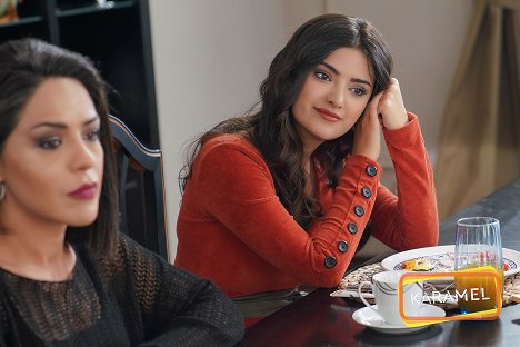 Gülay Özdem, Hilal Yıldız - Emanet - De la película