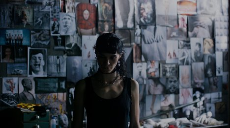 Penelope Tsilika - I anakrisi - De la película