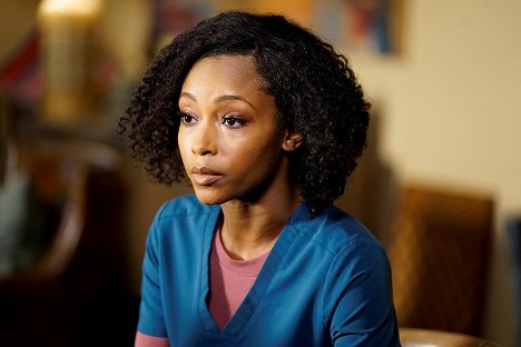 Yaya DaCosta - Chicago Med - Do You Know the Way Home? - Photos