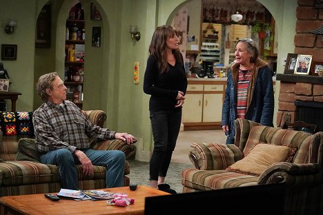 John Goodman, Katey Sagal, Laurie Metcalf - The Conners - Promotions, Podcasts and Magic Tea - Z filmu