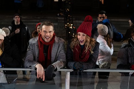 Ryan Cooper, Abigail Klein - Christmas on Ice - Liebe lässt die Herzen schmelzen - Filmfotos