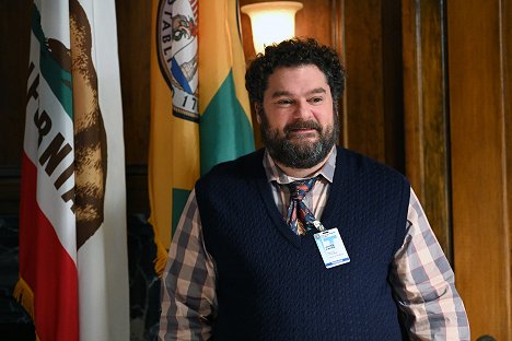 Bobby Moynihan - Mr. Mayor - Pilot - Z filmu