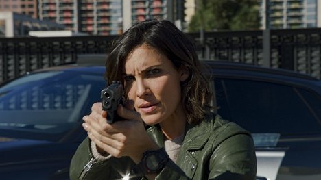 Daniela Ruah - Agenci NCIS: Los Angeles - A Fait Accompli - Z filmu