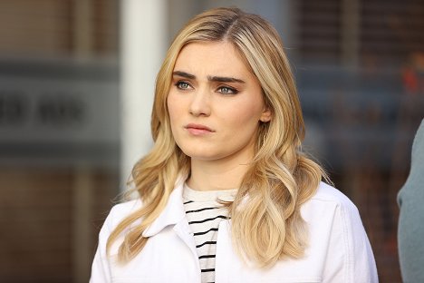 Meg Donnelly - American Housewife - The Heist - Film