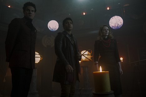 Luke Cook, Chance Perdomo, Miranda Otto - Chilling Adventures of Sabrina - Kapitel dreiunddreißig: Deus ex Machina - Filmfotos