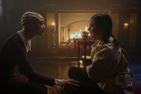 Tati Gabrielle, Adeline Rudolph - Chilling Adventures of Sabrina - Chapter Thirty-Four: The Returned - Photos