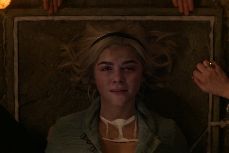 Kiernan Shipka - Chilling Adventures of Sabrina - Kapitel sechsunddreißig: Berge des Wahnsinns - Filmfotos