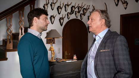 Mike Olsowski, Hannes Hellmann - Morden im Norden - Alte Heimat - Van film