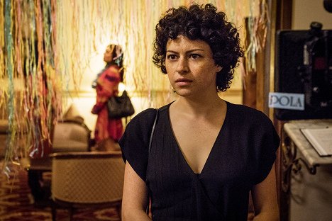 Alia Shawkat - Search Party - Leugnen - Filmfotos