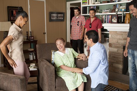 Jada Pinkett Smith, Miriam Colon