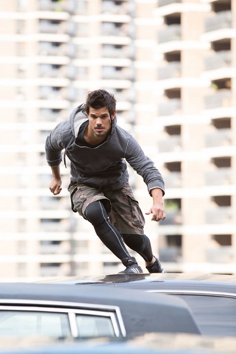 Taylor Lautner - Tracers - Photos