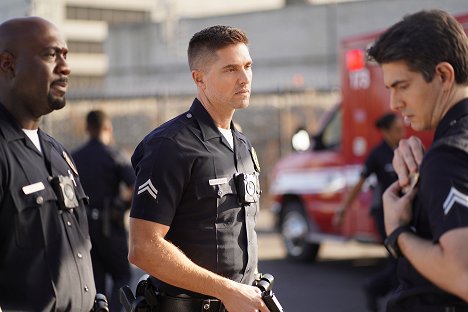 Richard T. Jones, Eric Winter - The Rookie - Lockdown - Photos