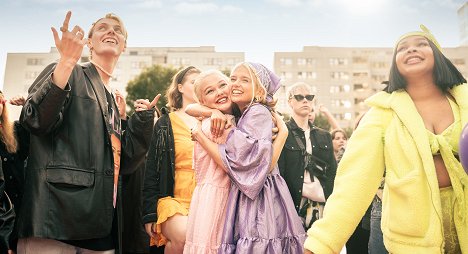 Leevi Suomela, Reetta Ylä-Rautio, Saana Koivisto, Latisha Allen - Like Mother, Like Daughter - Herätys, Ruusunen! - Photos