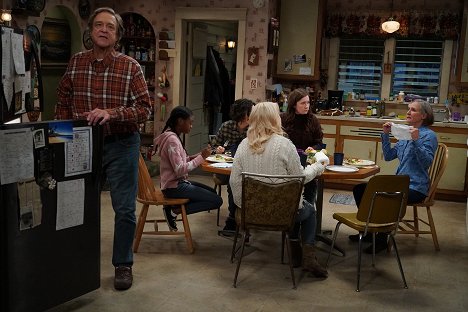 John Goodman, Jayden Rey, Emma Kenney, Laurie Metcalf - Die Conners - Panic Attacks, Hardware Store and Big Mouth Billy Bass - Filmfotos