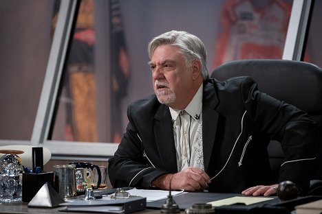 Bruce McGill - The Crew - I Guess That Cake Did Need to Be Refrigerated - Photos