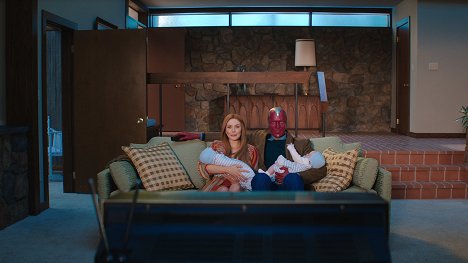 Elizabeth Olsen, Paul Bettany - WandaVision - Přerušujeme vysílání - Z filmu