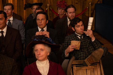 Jonny Harris, Daniel Maslany - Murdoch Mysteries - The Final Curtain - Photos