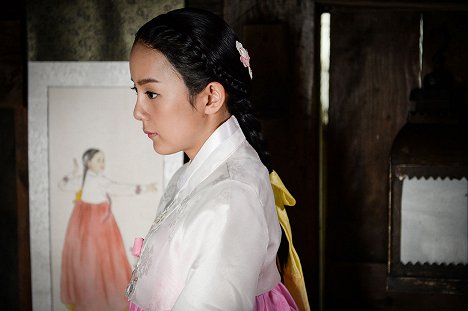 Eun-bi Kang - Jooineobsneun kkoch : eoudong - De la película
