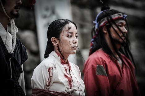 Eun-bi Kang - Jooineobsneun kkoch : eoudong - Kuvat elokuvasta