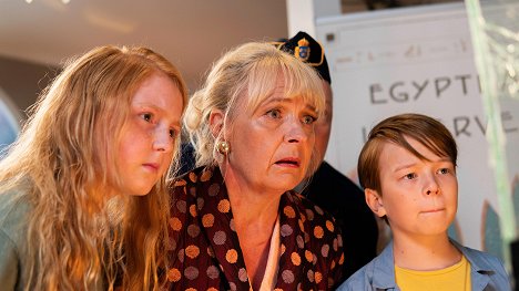 Ellen Sarri Littorin, Sussie Eriksson, Elis Nyström - LasseMajas Detektivbyrå - Brandkårsmysteriet - Filmfotos