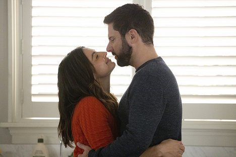 Floriana Lima, James Roday Rodriguez - A Million Little Things - Non-Essential - Photos