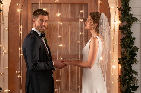 Luke Mitchell, Tori Anderson - Mrtvý bod - Iunne Ennui - Z filmu