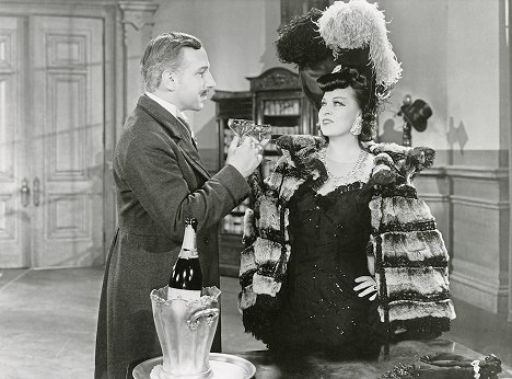 Lloyd Nolan, Mae West - Every Day's a Holiday - Z filmu