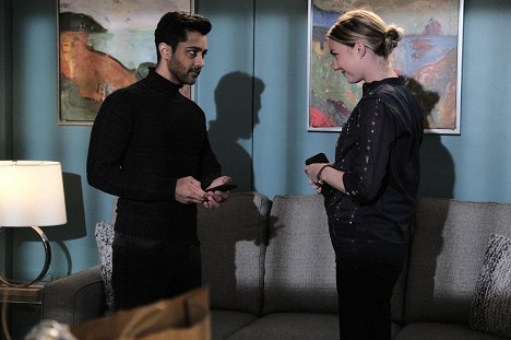 Manish Dayal, Emily VanCamp - The Resident - Moving on and Mother Hens - De la película