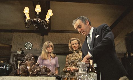 Susan George, Honor Blackman, George Cole - Děs - Z filmu