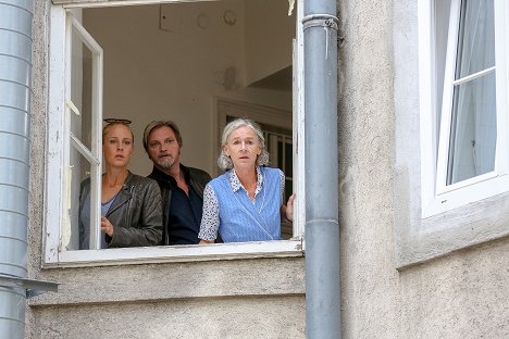 Lilian Klebow, Stefan Jürgens, Martina Spitzer - SOKO Donau - Brandherd - Filmfotos