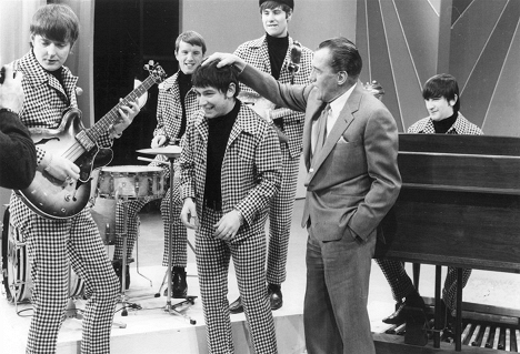 Chas Chandler, John Steel, Eric Burdon, Hilton Valentine, Ed Sullivan - Toast of the Town - Van film