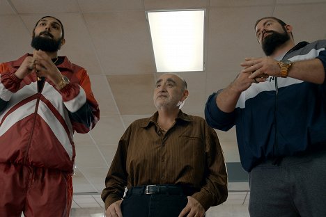 Ken Davitian - Cobra Kai - Season 3 - Kuvat elokuvasta