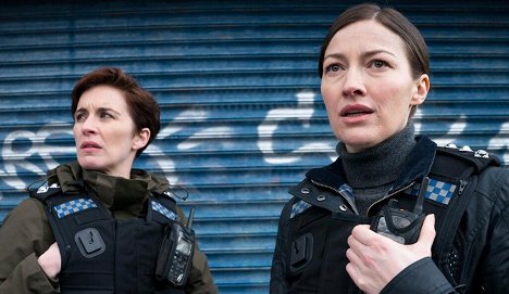 Vicky McClure, Kelly Macdonald - Line of Duty - Episode 1 - Van film