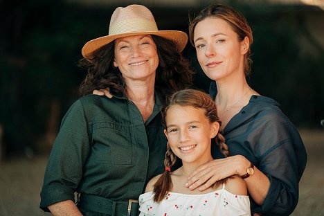 Sabine Vitua, Paula Siebert, Friederike Linke - Ein Tisch in der Provence - Ein Tisch in der Provence: Zwei Ärzte im Aufbruch - Werbefoto