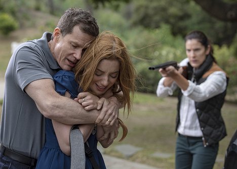 Dylan Walsh, Hayley McLaughlin - Foreign Exchange - Z filmu