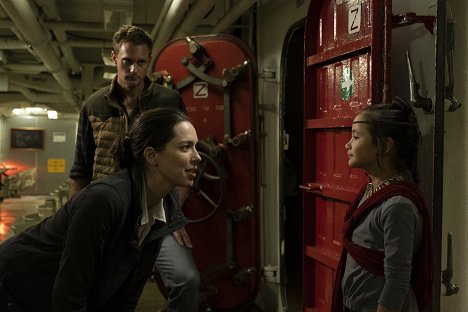 Alexander Skarsgård, Rebecca Hall, Kaylee Hottle - Godzilla vs. Kong - Kuvat elokuvasta