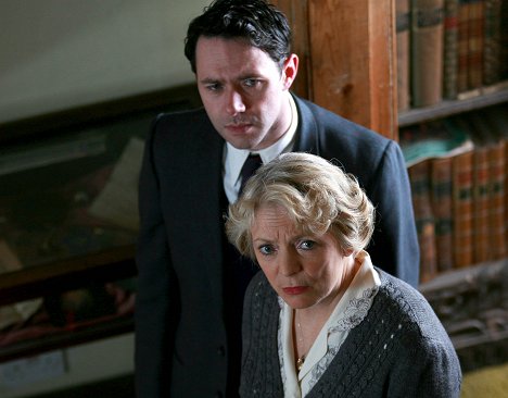 Reece Shearsmith, Alison Steadman - Agatha Christie Marple kisasszonya - Az alibi - Filmfotók