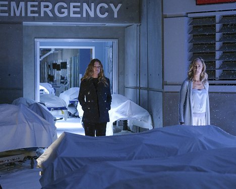 Ellen Pompeo, Kim Raver - Grey's Anatomy - Die jungen Ärzte - Was wäre, wenn? - Filmfotos