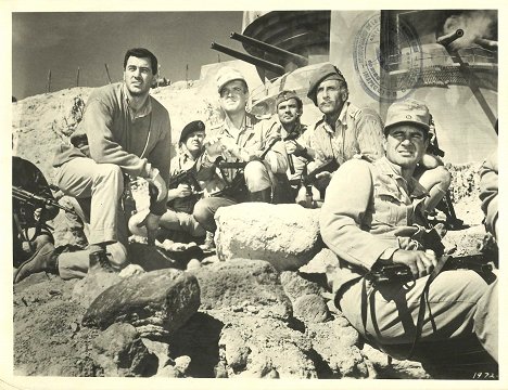 Rock Hudson, George Peppard, Nigel Green - Tobruk - Filmfotos