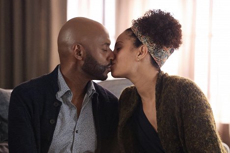 Romany Malco, Christina Moses - A Million Little Things - The Lost Sheep - Z filmu