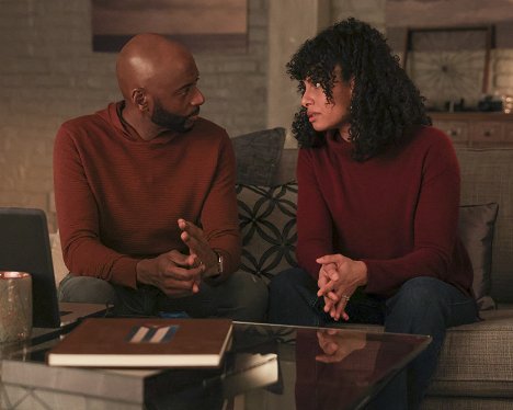 Romany Malco, Christina Moses - A Million Little Things - Redefine - De la película