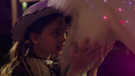Ryan Kiera Armstrong - Wish Upon A Unicorn - Z filmu