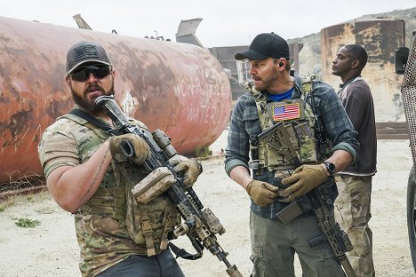 A. J. Buckley, David Boreanaz - SEAL Team - Kriegshelden - Filmfotos