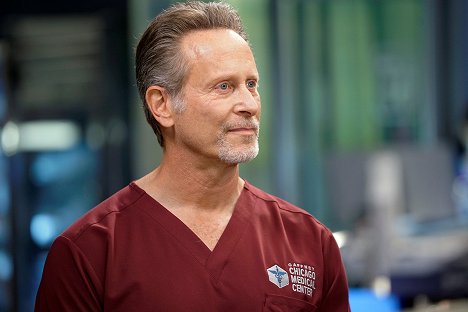 Steven Weber - Chicago Med - Fathers and Mothers, Daughters and Sons - Photos