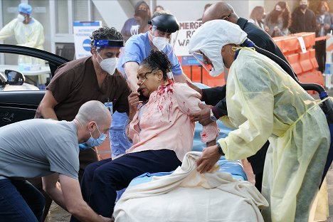 Richard Flood, Phylicia Rashad - Grey's Anatomy - Sign O' the Times - Van film