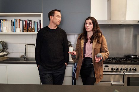 Tobias Menzies, Aisling Bea - This Way Up - Episode 5 - Filmfotos